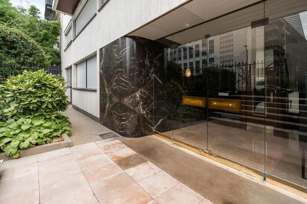 Apartment A Refined 2-Bedroom Close Avenue Foch Paris